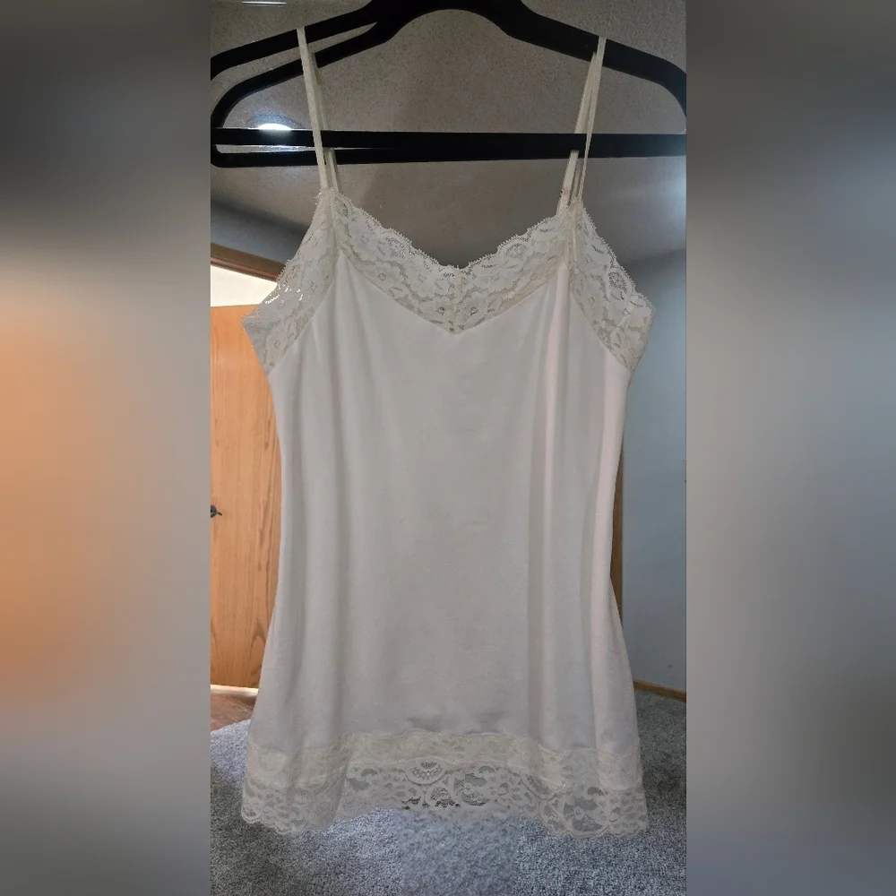 White House Black Market Cream Satin Lace Top - Picture 1 of 3